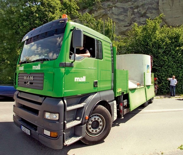 Mall-Kranfahrzeug Mall-Kranfahrzeug